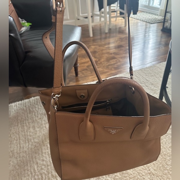 Prada tote Daino leather - Picture 11 of 13